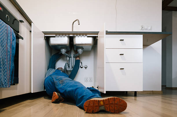 Professional Leak Detection technician working in Union City, NJ